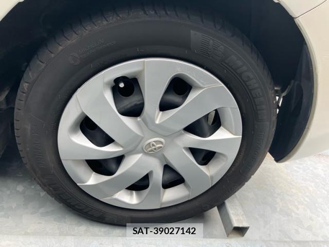 Toyota SIENTA 2015-10 8666902-6