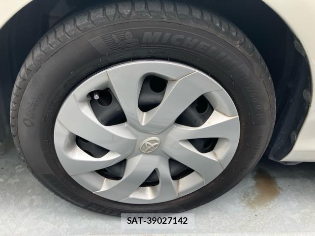 Toyota SIENTA 2015-10 8666902-7