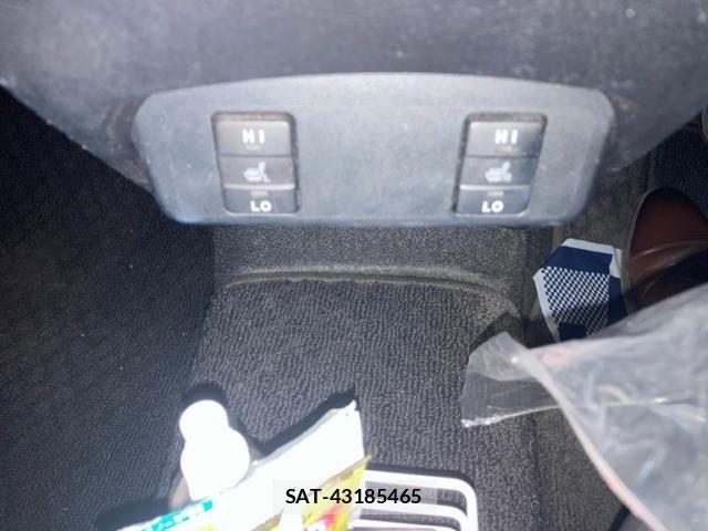 Toyota SIENTA 2017-03 8661556-23