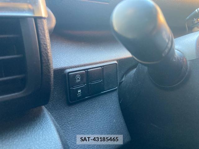Toyota SIENTA 2017-03 8661556-24