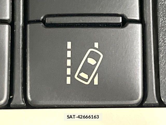 Toyota SIENTA 2015-12 8686545-6