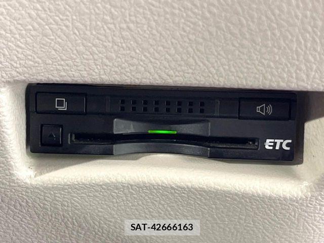 Toyota SIENTA 2015-12 8686545-7
