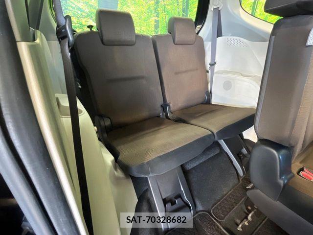 Toyota SIENTA 2016-07 8686547-9