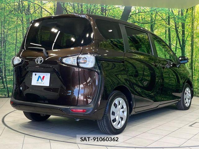 Toyota SIENTA 2015-07 8686541-16