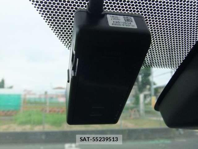 Toyota SIENTA 2017-12 8686546-13