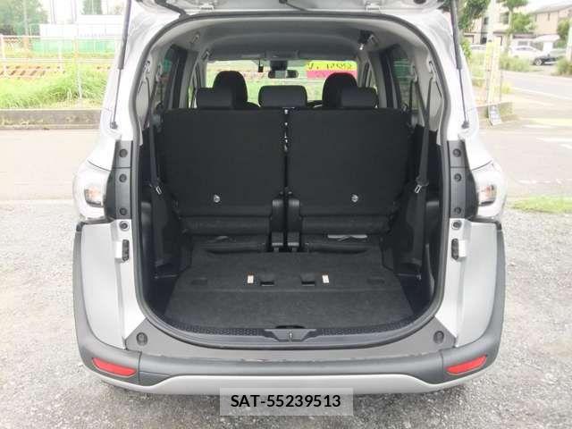 Toyota SIENTA 2017-12 8686546-17