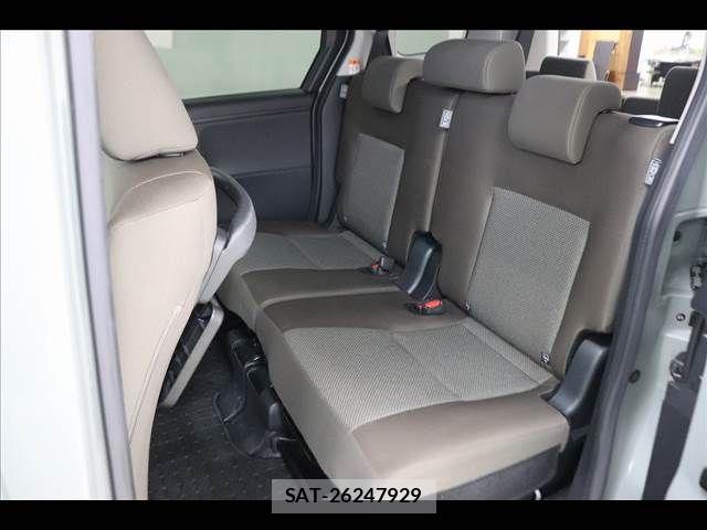 Toyota SIENTA 2023-05 8745836-11