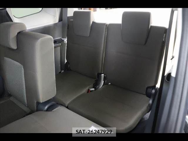 Toyota SIENTA 2023-05 8745836-12