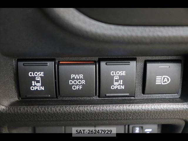 Toyota SIENTA 2023-05 8745836-5