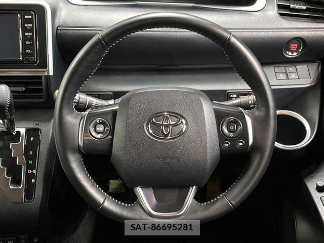 Toyota SIENTA 2021-12 8745837-11