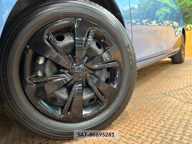 Toyota SIENTA 2021-12 8745837-13