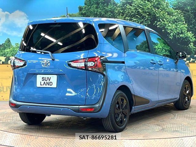 Toyota SIENTA 2021-12 8745837-17