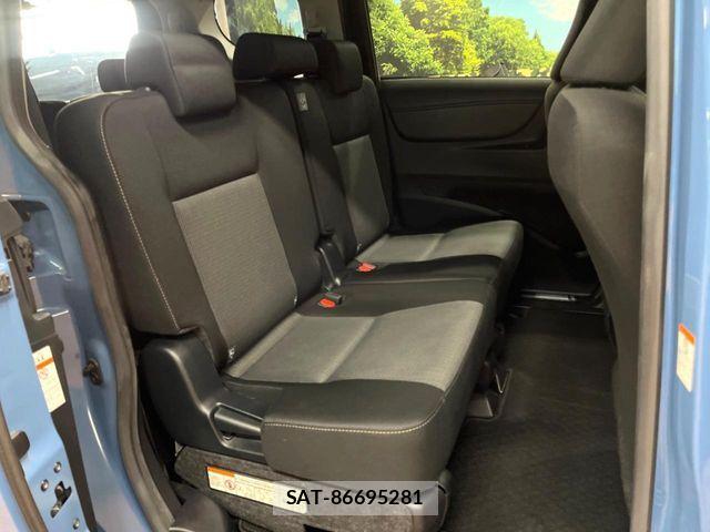 Toyota SIENTA 2021-12 8745837-8
