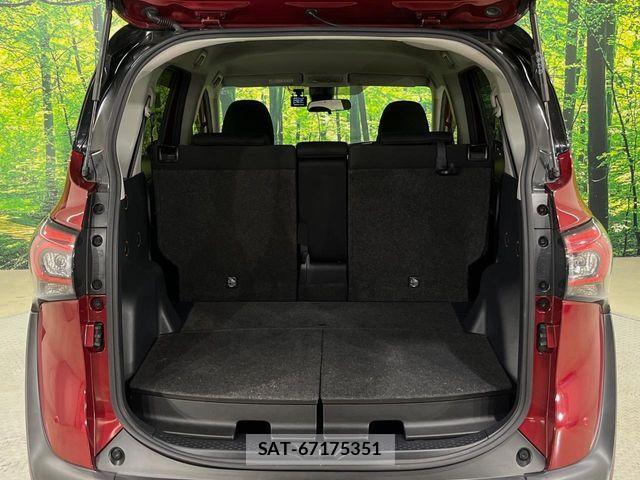 Toyota SIENTA 2021-10 8745839-9