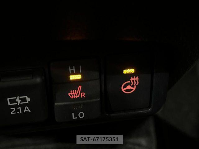 Toyota SIENTA 2021-10 8745839-6
