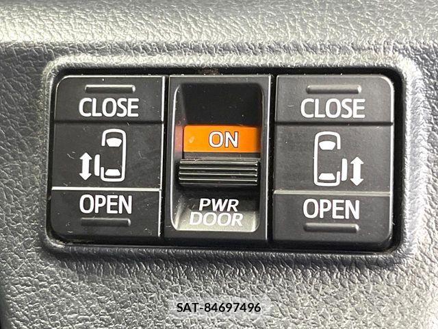 Toyota SIENTA 2015-07 8745850-2