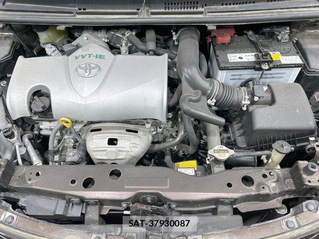 Toyota SIENTA 2016-01 8745849-17