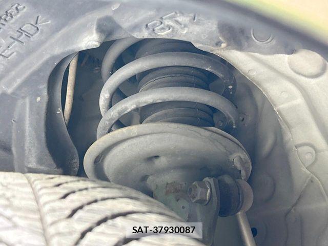 Toyota SIENTA 2016-01 8745849-19