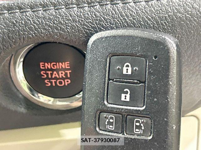 Toyota SIENTA 2016-01 8745849-6