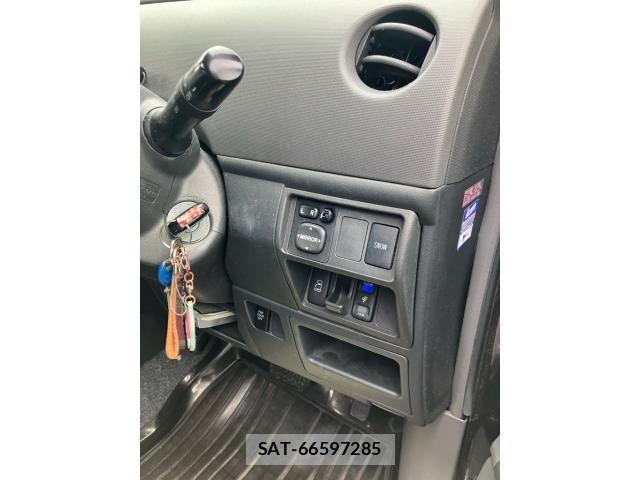 Toyota SIENTA 2014-02 8745859-14