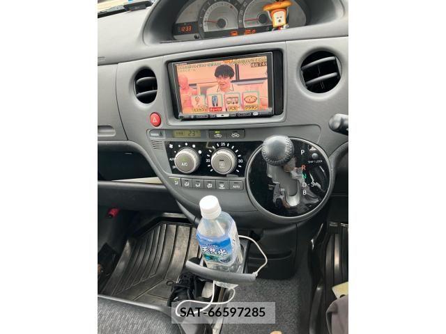 Toyota SIENTA 2014-02 8745859-17
