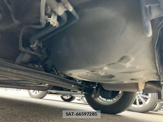 Toyota SIENTA 2014-02 8745859-7