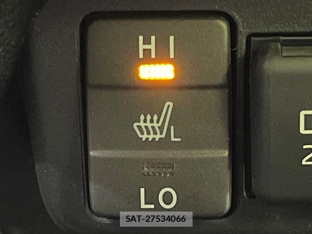 Toyota SIENTA 2022-07 8745835-6