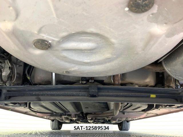 Toyota SIENTA 2016-03 8745856-18