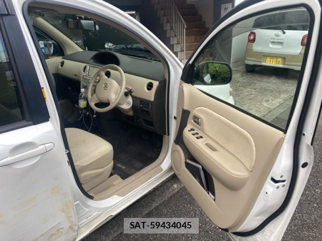 Toyota SIENTA 2009-12 8744175-12