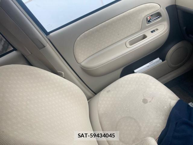 Toyota SIENTA 2009-12 8744175-20