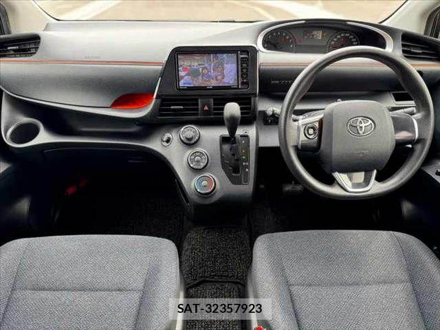 Toyota SIENTA 2017-02 8745854-1