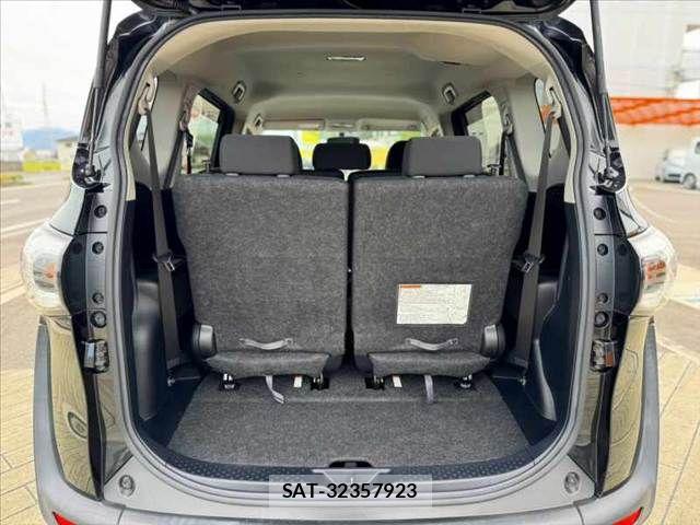 Toyota SIENTA 2017-02 8745854-19
