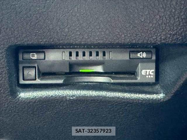 Toyota SIENTA 2017-02 8745854-28