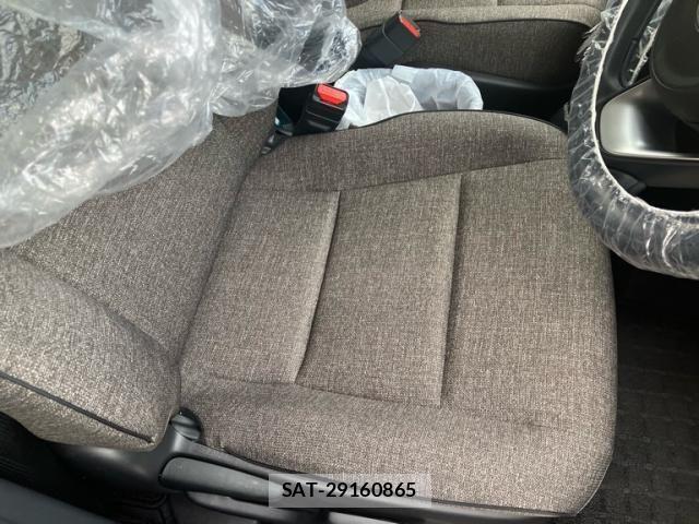 Toyota SIENTA 2023-03 8745840-16