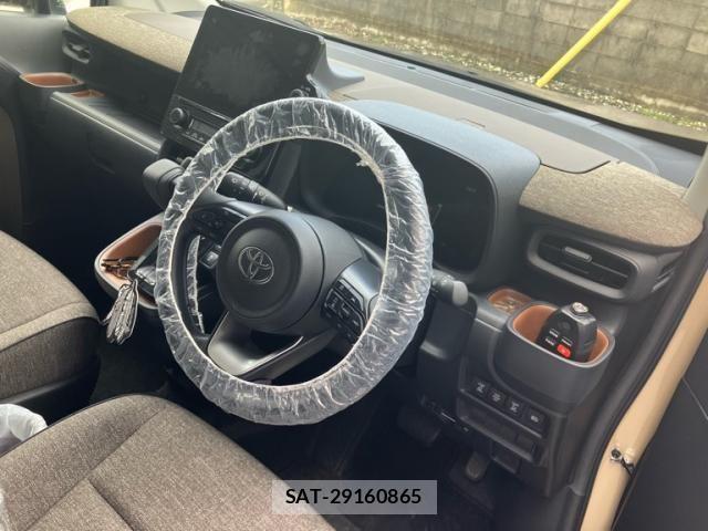 Toyota SIENTA 2023-03 8745840-17