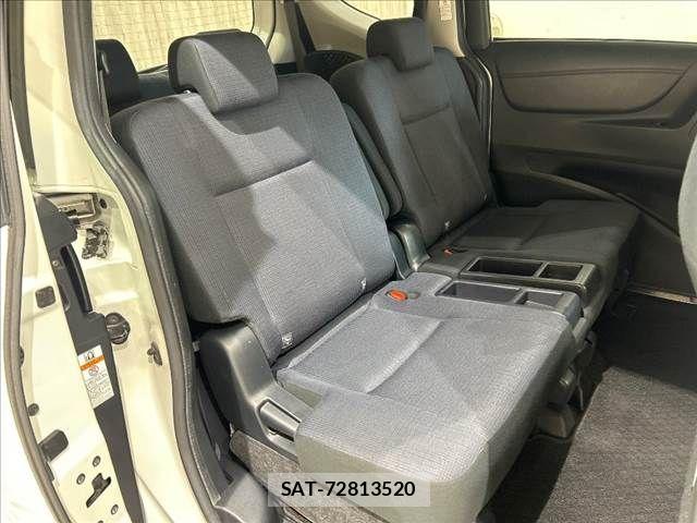 Toyota SIENTA 2016-10 8745858-10
