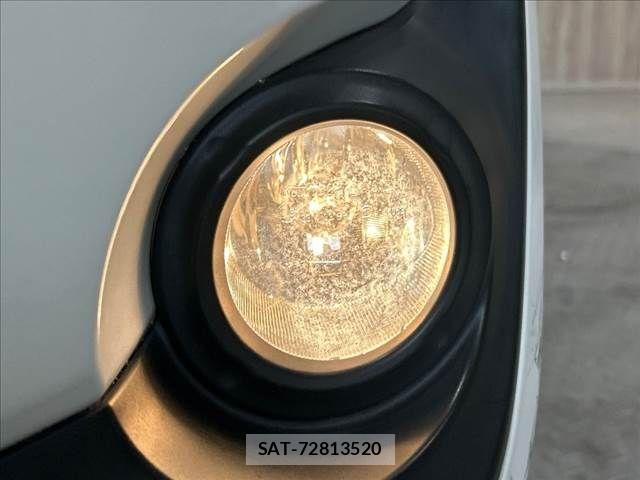 Toyota SIENTA 2016-10 8745858-15
