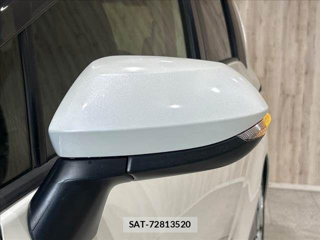 Toyota SIENTA 2016-10 8745858-28