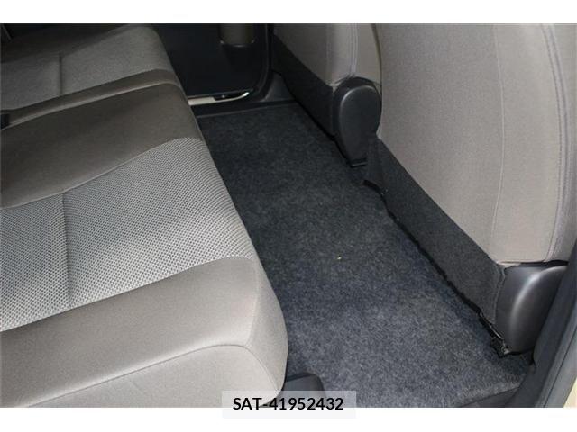 Toyota SIENTA 2022-11 8744251-12
