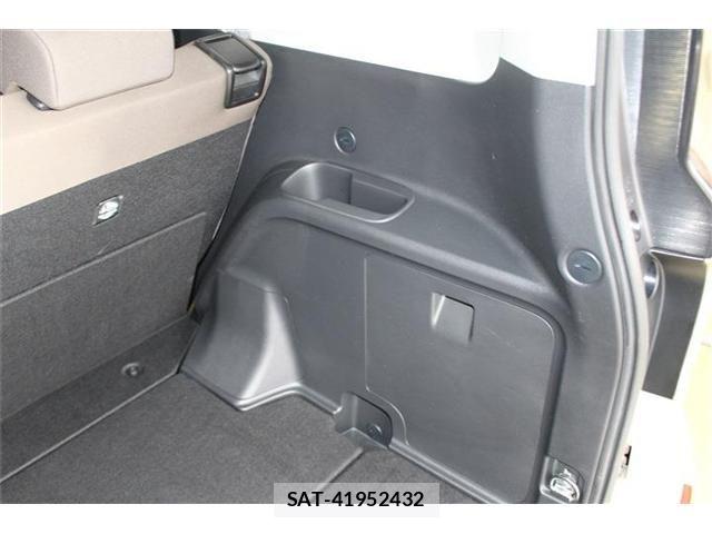 Toyota SIENTA 2022-11 8744251-16