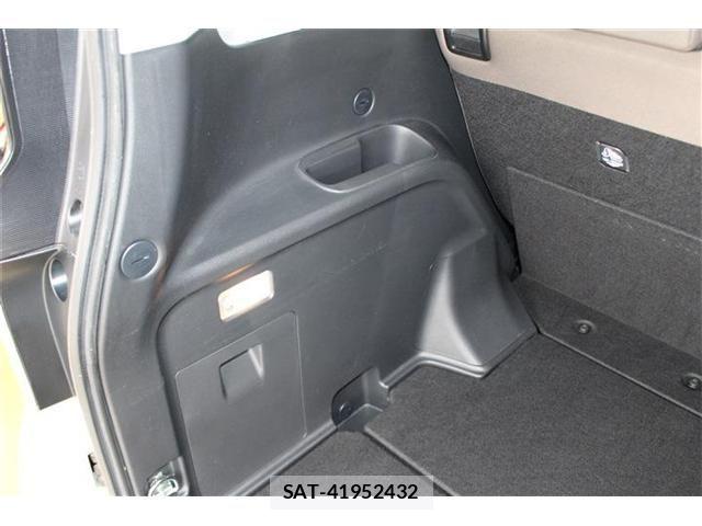 Toyota SIENTA 2022-11 8744251-17