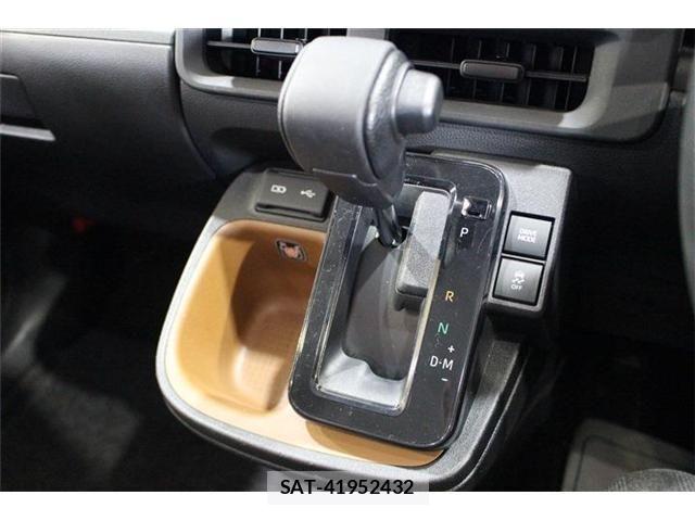 Toyota SIENTA 2022-11 8744251-25