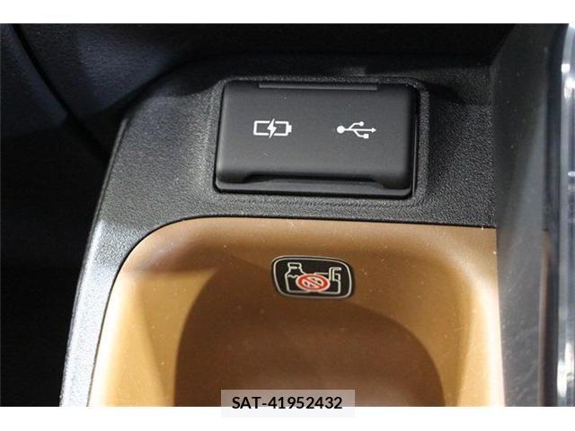 Toyota SIENTA 2022-11 8744251-26