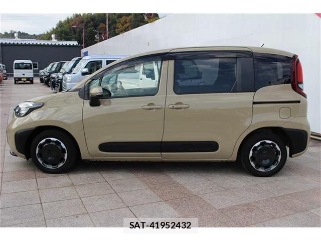 Toyota SIENTA 2022-11 8744251-2