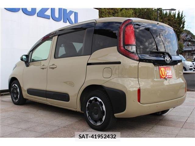 Toyota SIENTA 2022-11 8744251-3