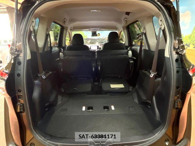 Toyota SIENTA 2016-04 8782037-10