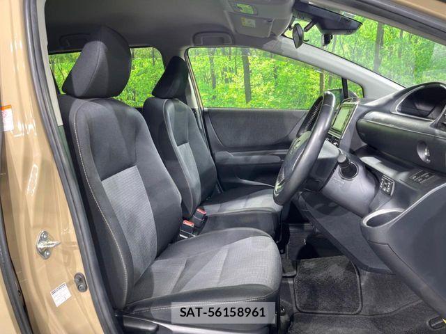Toyota SIENTA 2021-12 8782030-7