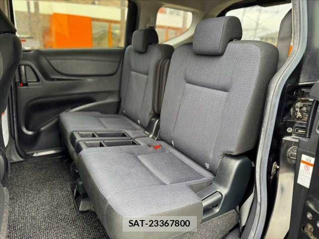 Toyota SIENTA 2017-05 8782042-17
