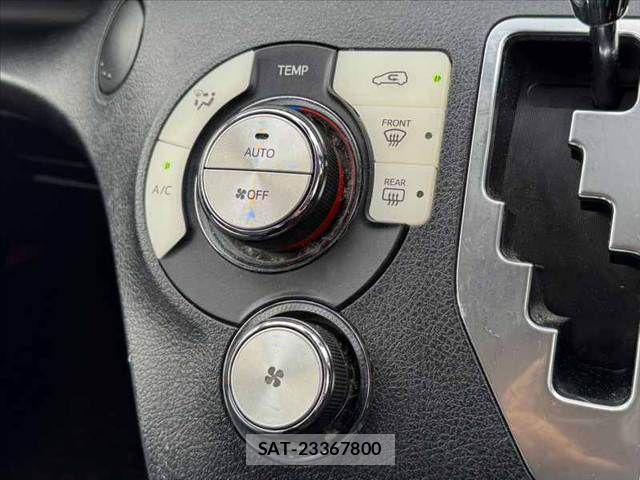 Toyota SIENTA 2017-05 8782042-25