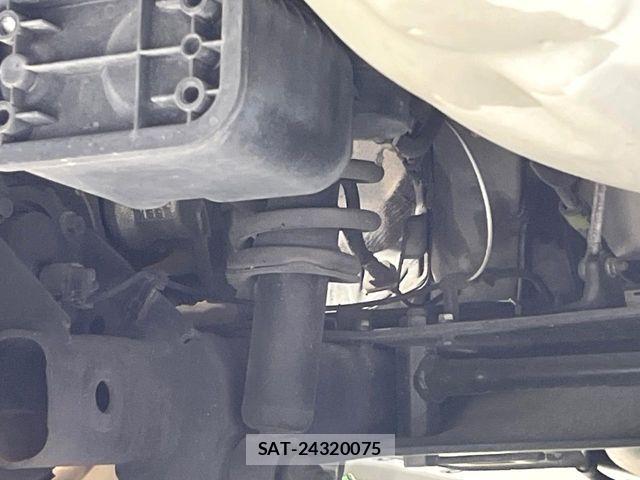 Toyota SIENTA 2015-07 8782038-19